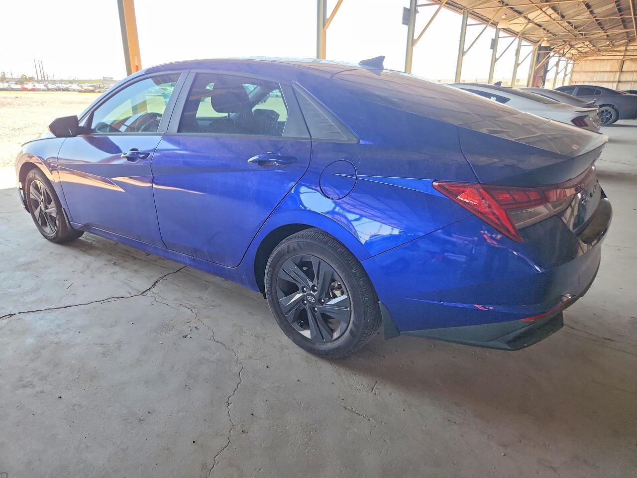2023 Hyundai Elantra Blue - Фото 2