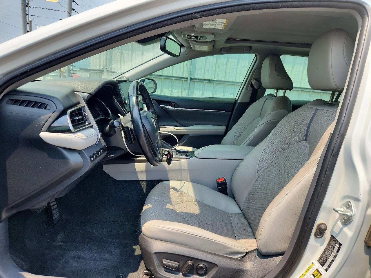2022 Toyota Camry Xse V6 - Image 7