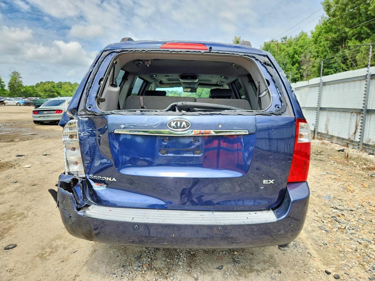 2007 Kia Sedona Base - Фото 6
