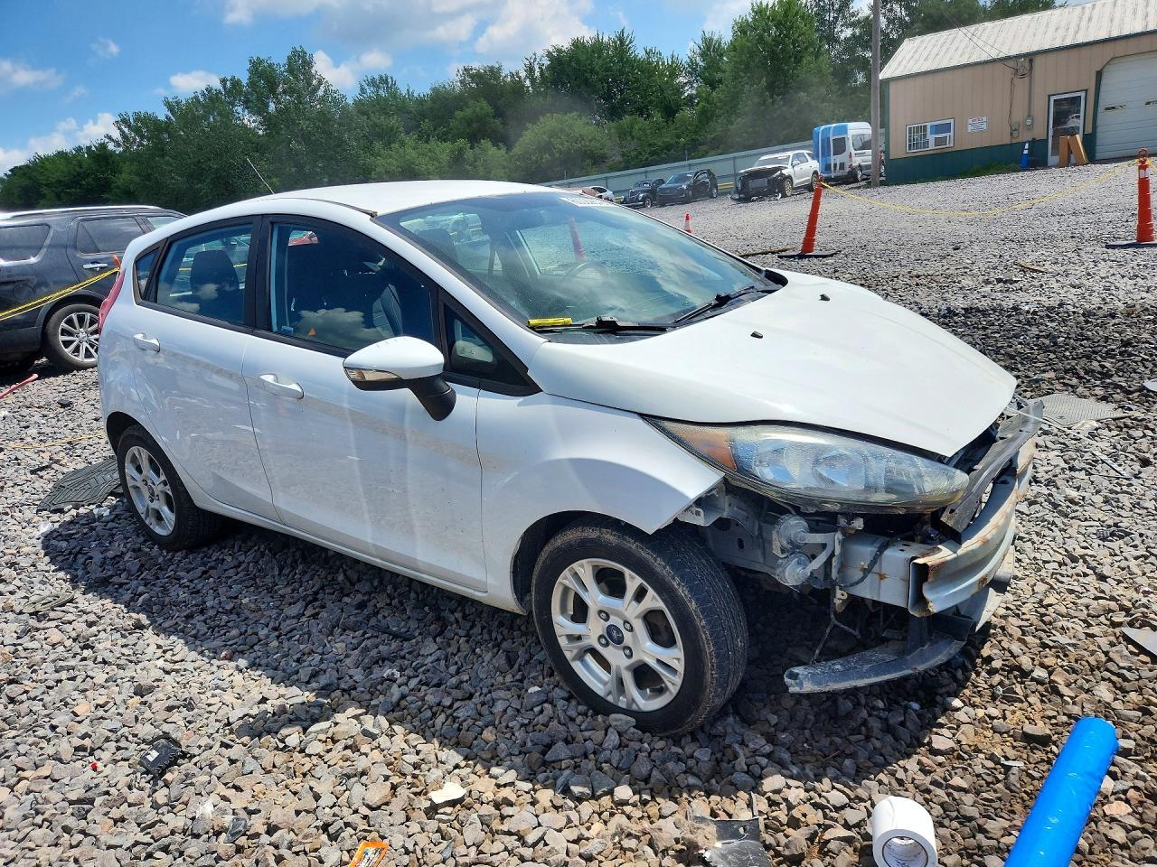 2016 Ford Fiesta Se - Фото 4