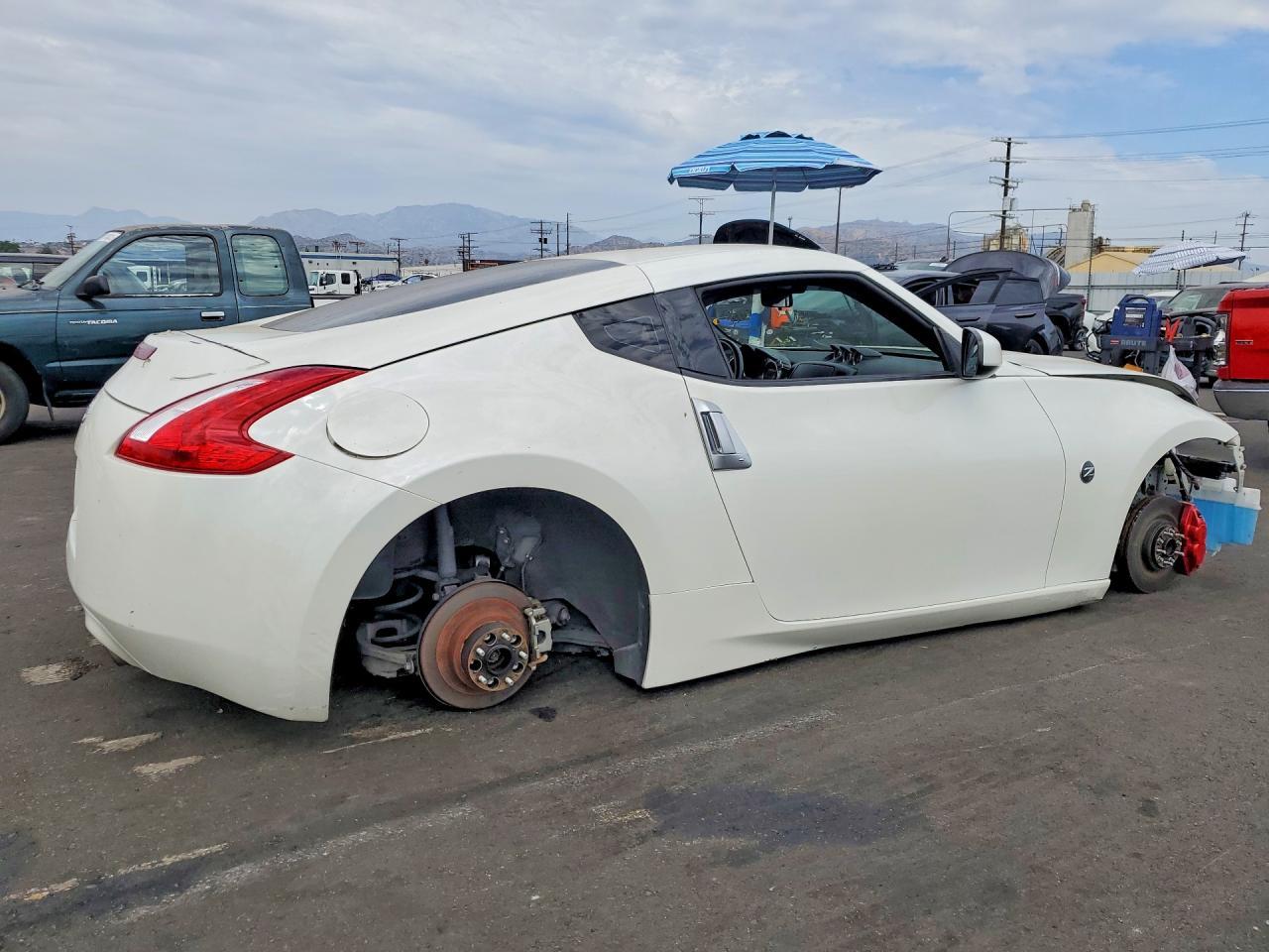 2014 Nissan 370Z Base - Фото 3