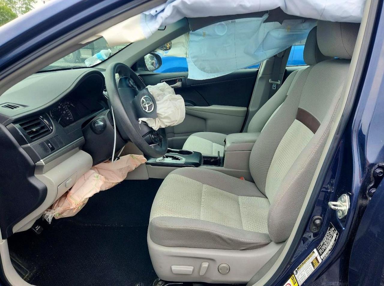 2014 Toyota Camry Le - Фото 7