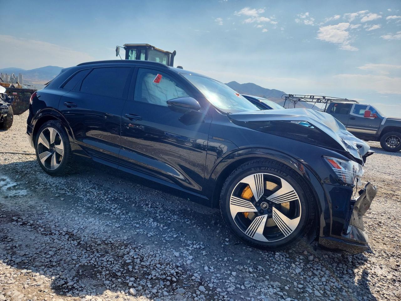 2022 Audi E-Tron Premium Plus - Image 4