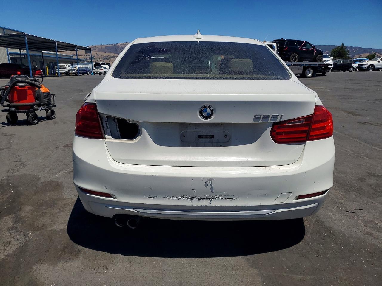 2012 BMW 328 I - Фото 6