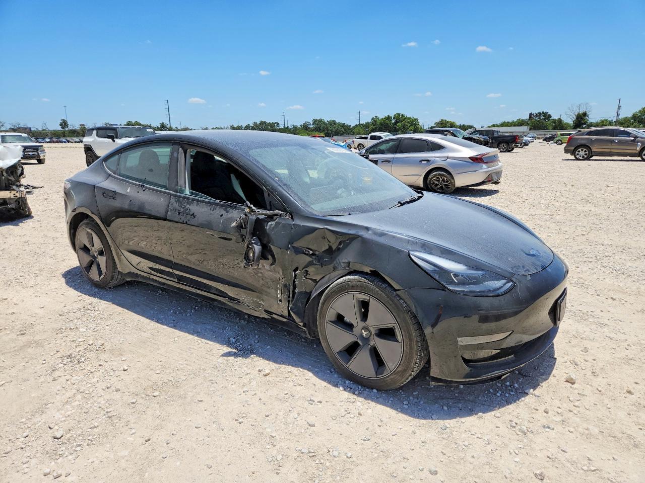 2023 Tesla Model 3 - Image 4