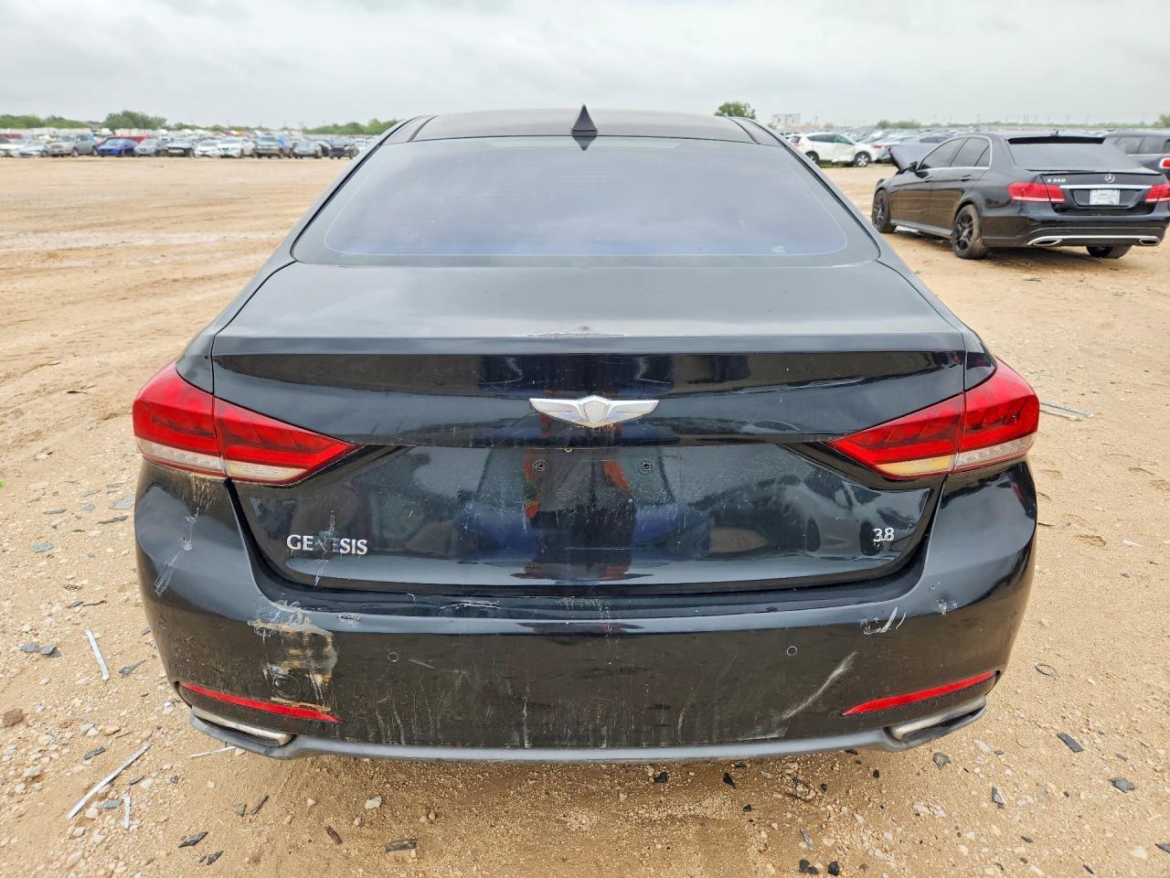 2015 Hyundai Genesis 3.8L - Фото 6