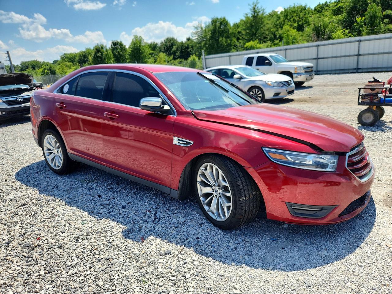 2015 Ford Taurus Limited - Image 4