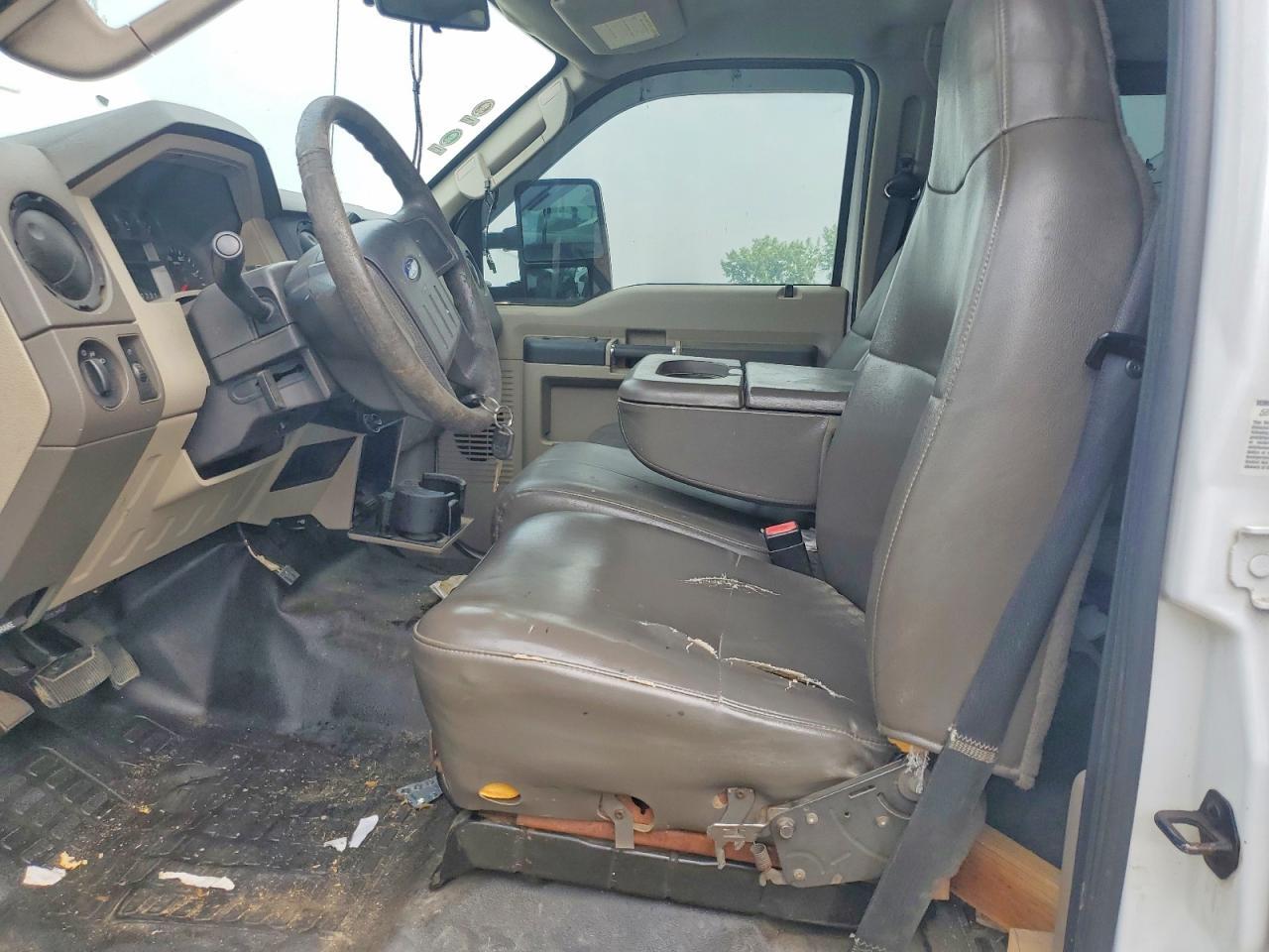 2010 Ford F350 Super Duty - Image 7