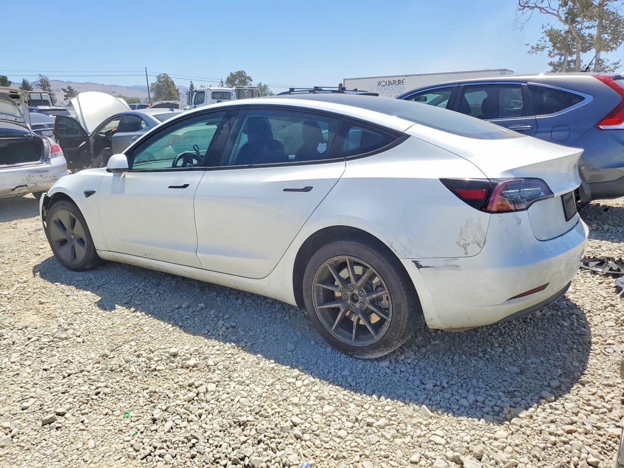 2023 Tesla Model 3 - Image 2