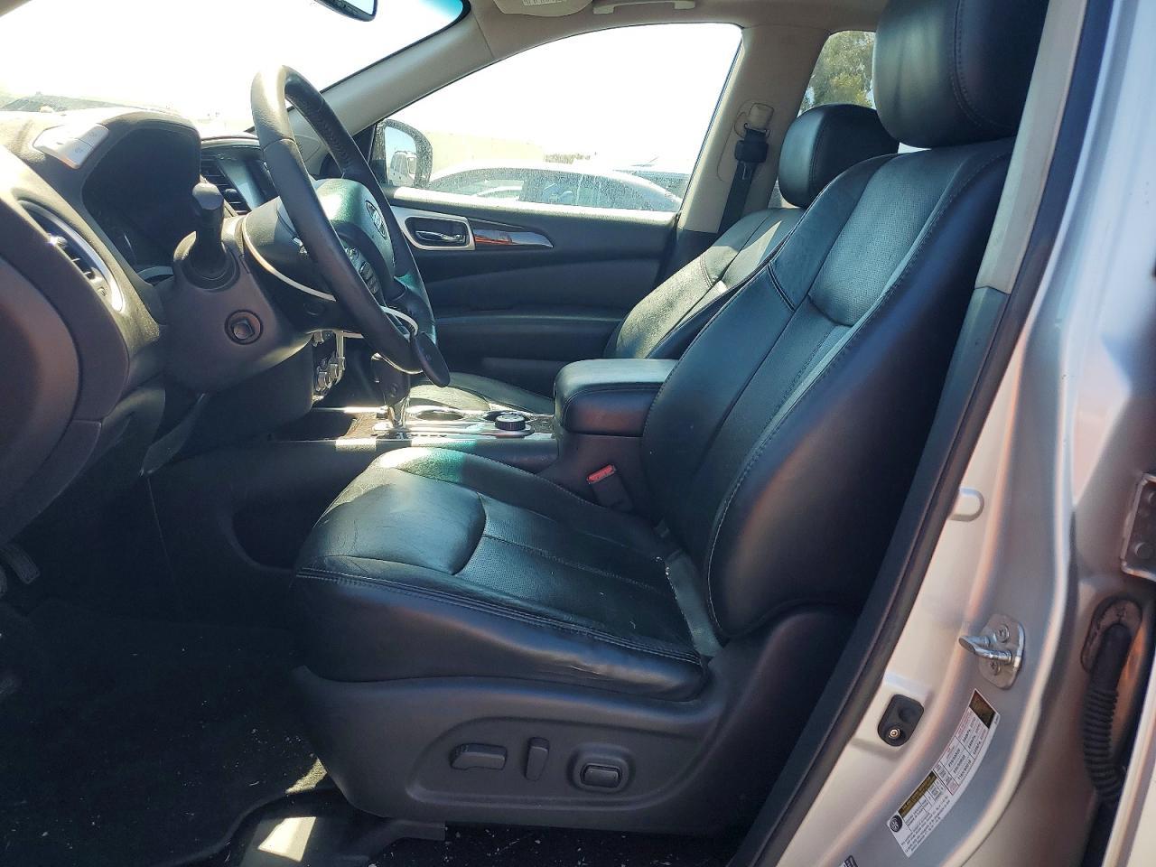 2014 Nissan Pathfinder S - Image 7