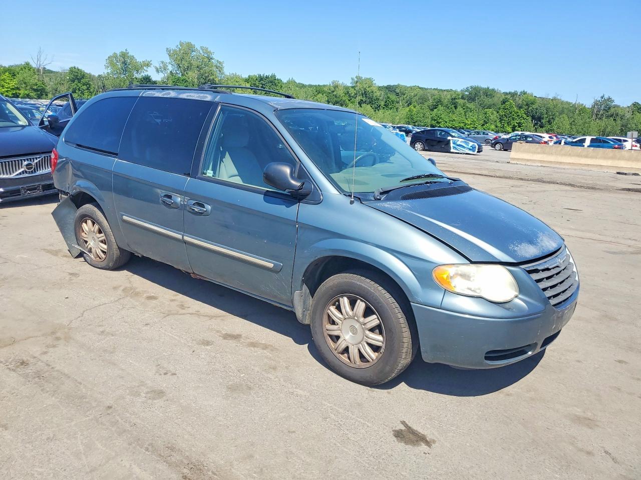 2006 Chrysler Town & Country Touring - Фото 4