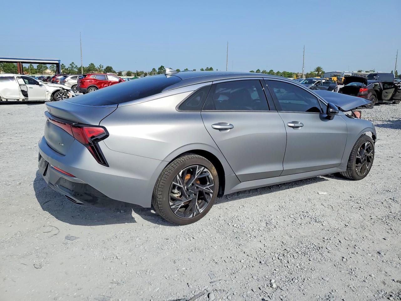 2025 Kia K5 Gt Line - Image 3