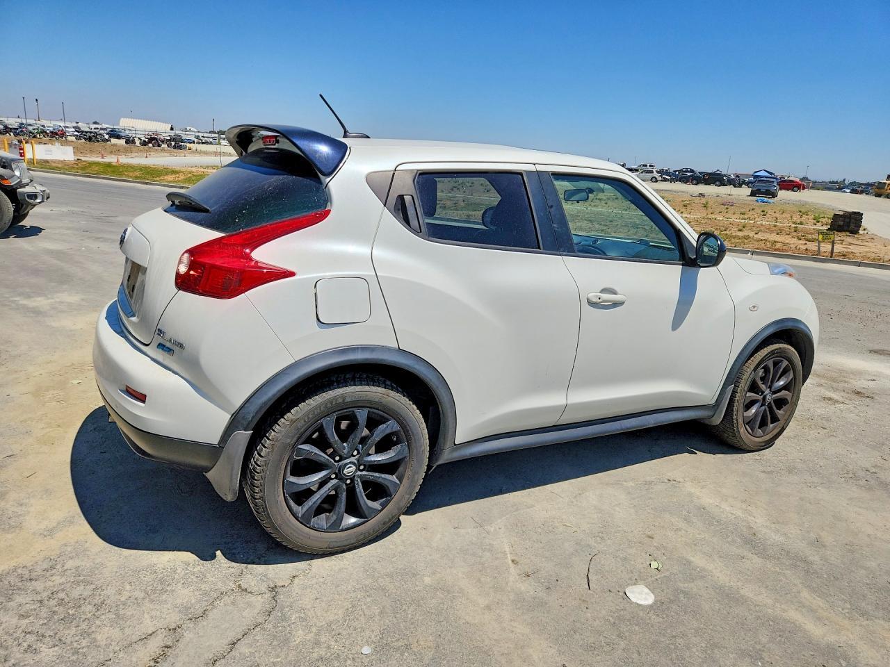 2013 Nissan Juke S - Фото 3