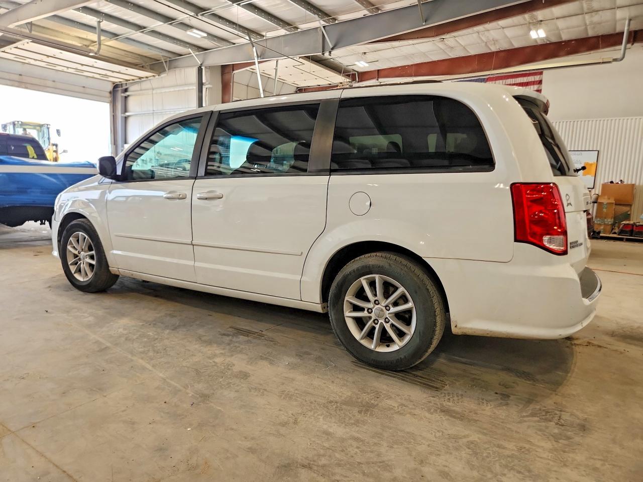 2016 Dodge Grand Caravan Sxt - Image 2