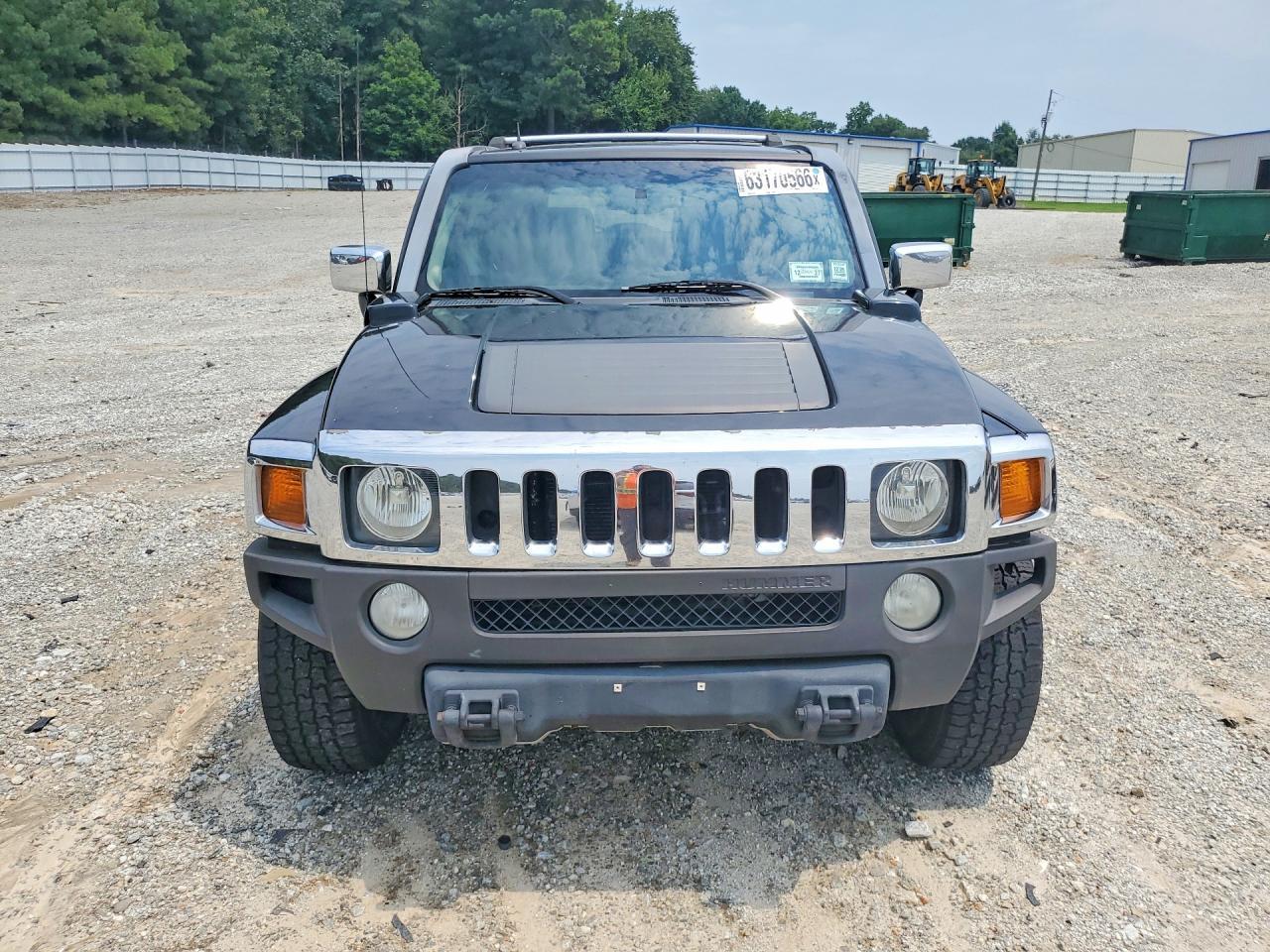 2010 Hummer H3 - Image 5