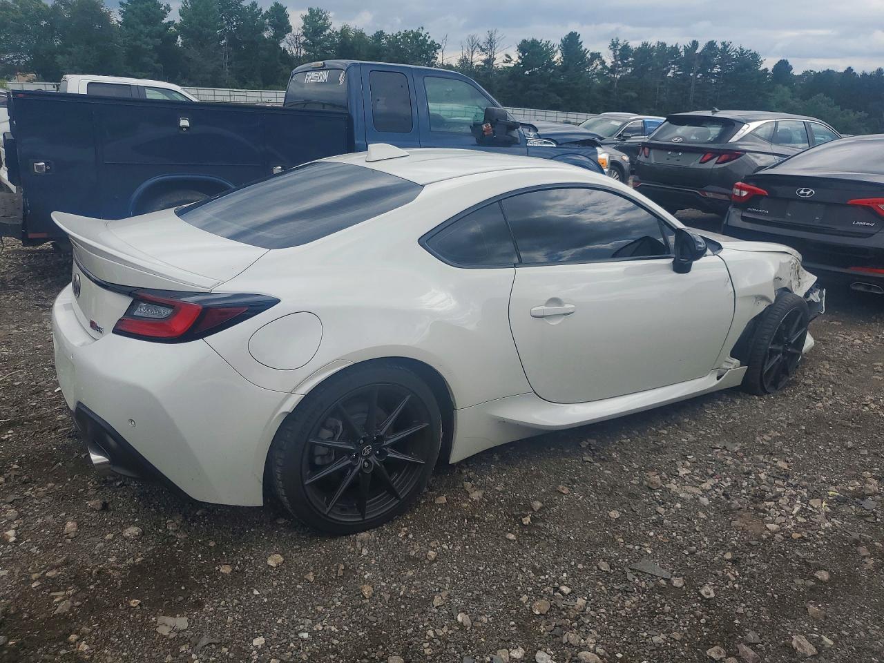 2022 Toyota Gr 86 Premium - Image 3
