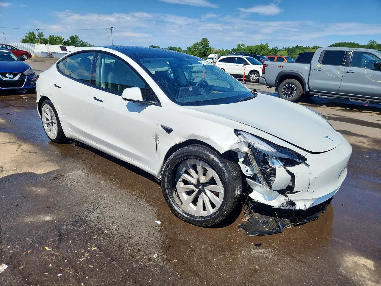 2022 Tesla Model 3 - Фото 4