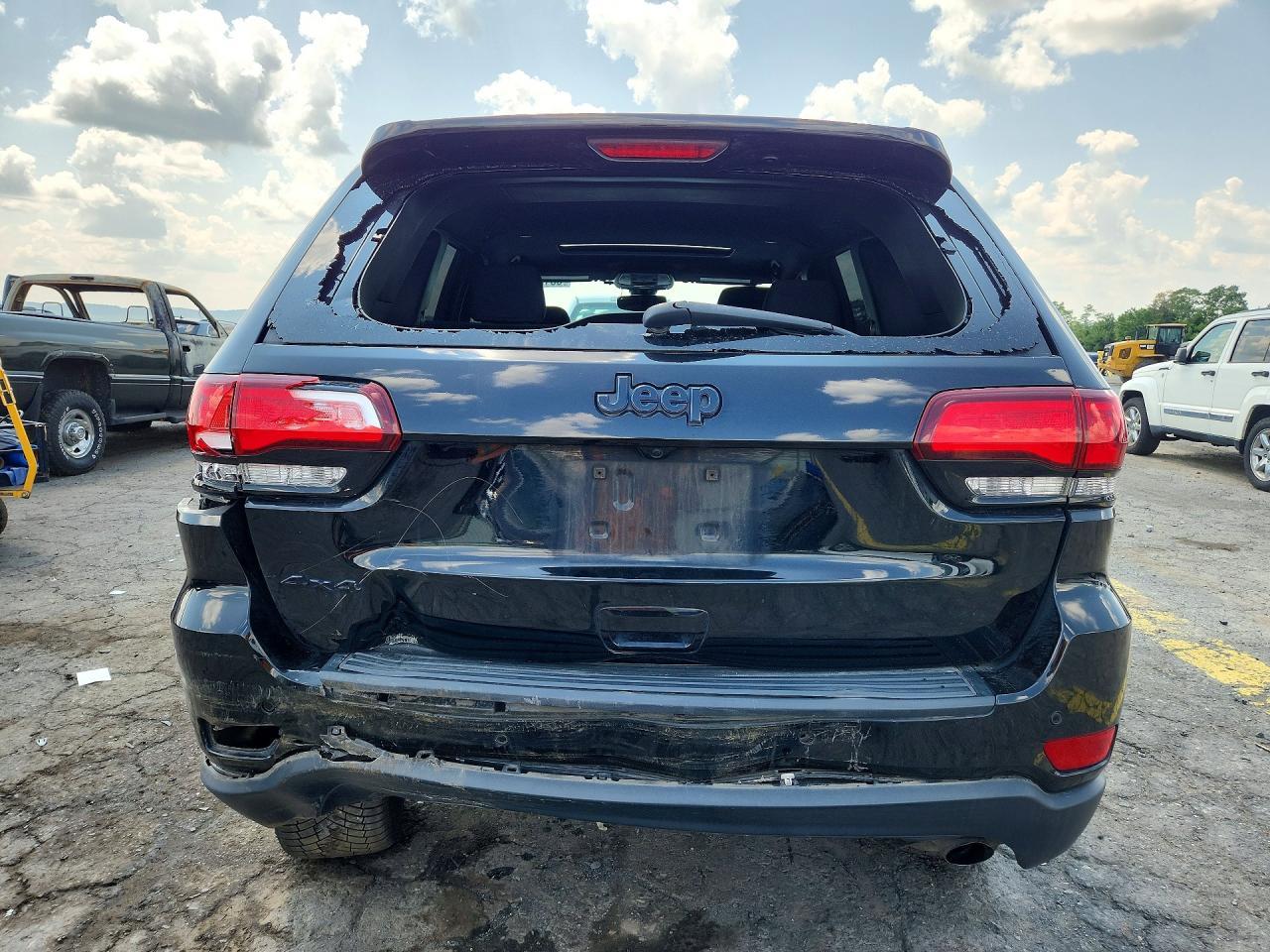 2019 Jeep Grand Cherokee Laredo - Фото 6