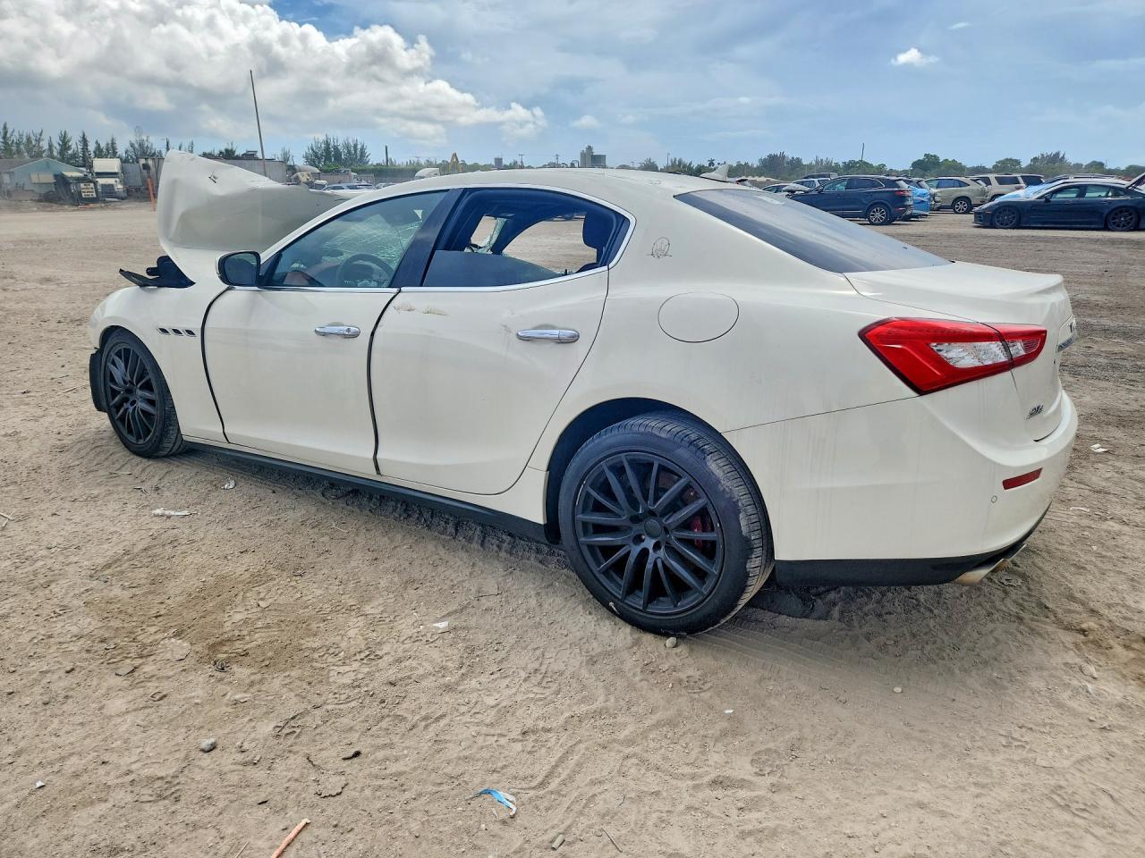 2017 Maserati Ghibli S - Image 2