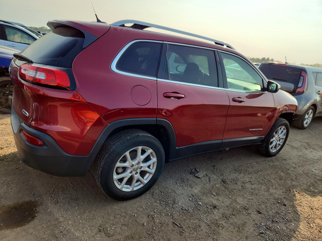 2015 Jeep Cherokee Latitude - Фото 3
