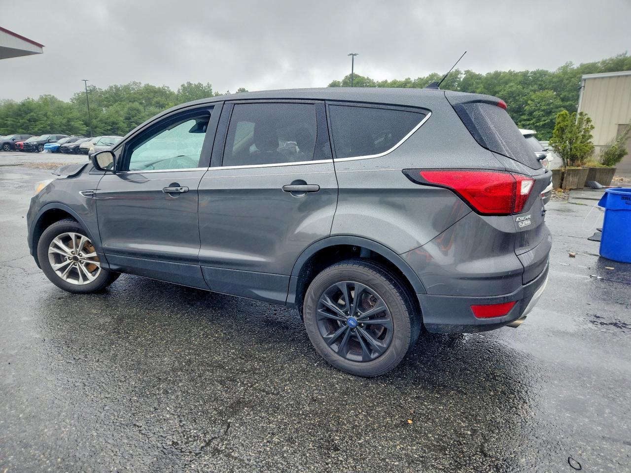 2019 Ford Escape Se - Image 2