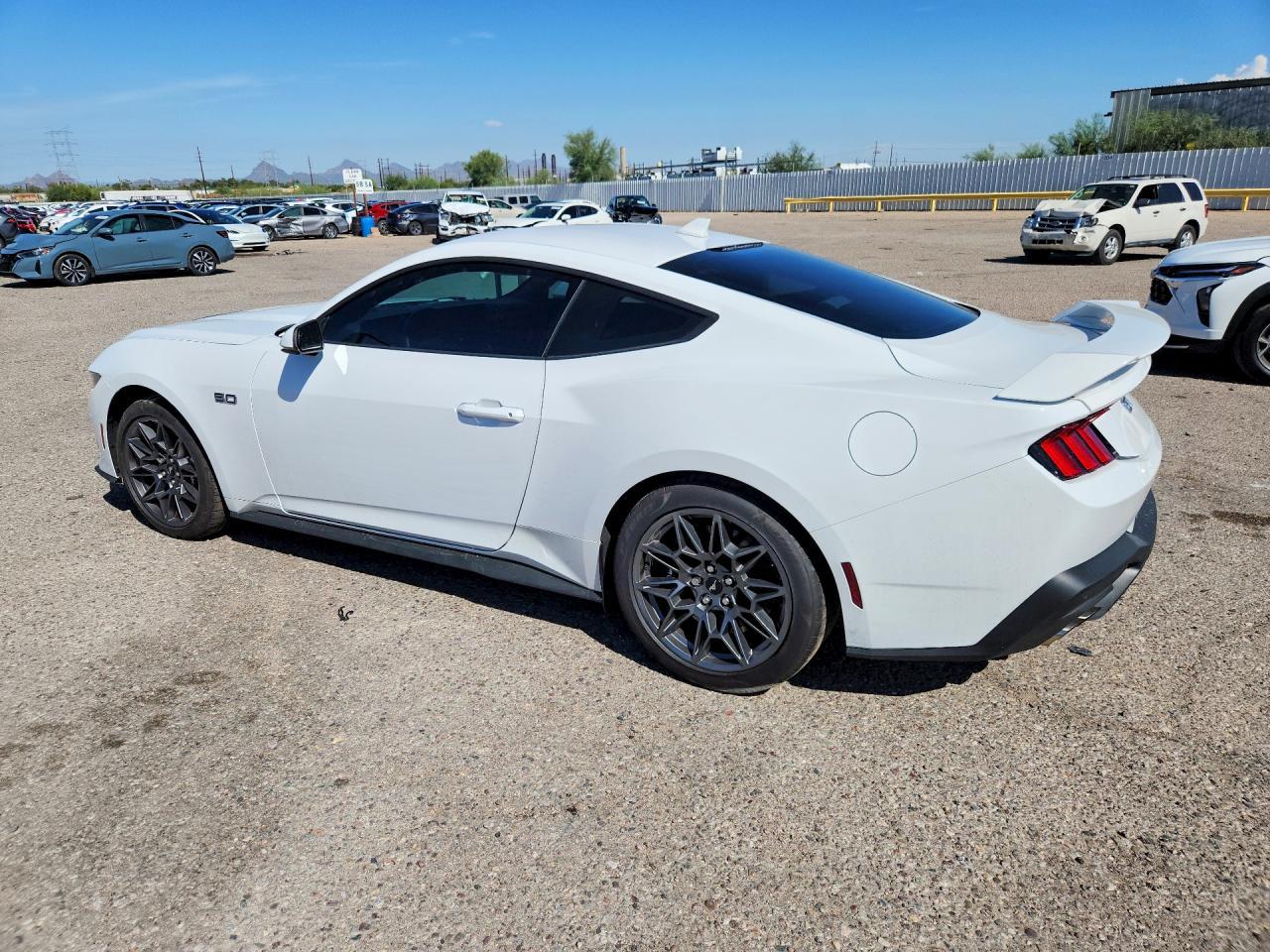 2025 Ford Mustang Gt - Фото 2
