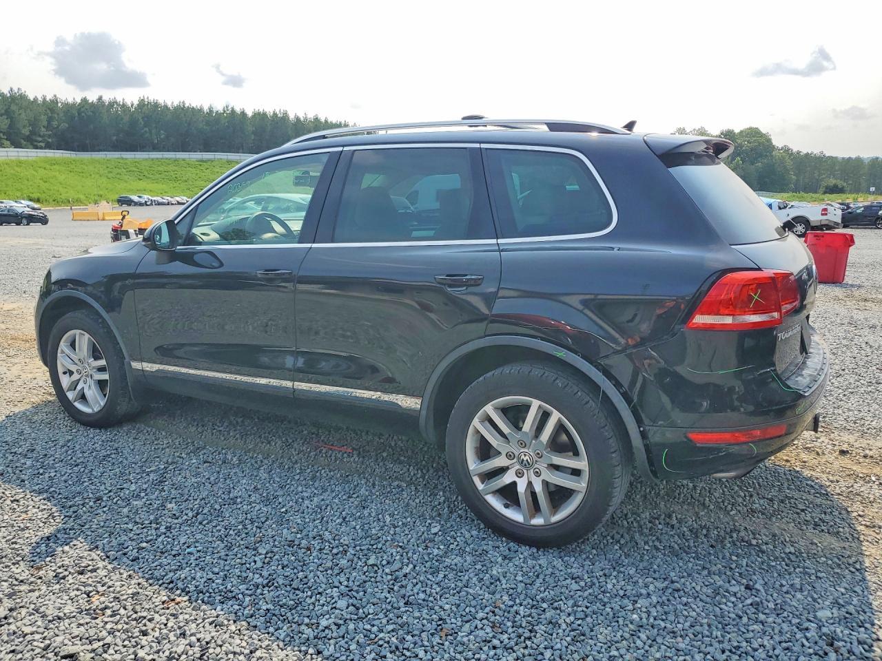 2012 Volkswagen Touareg V6 - Фото 2
