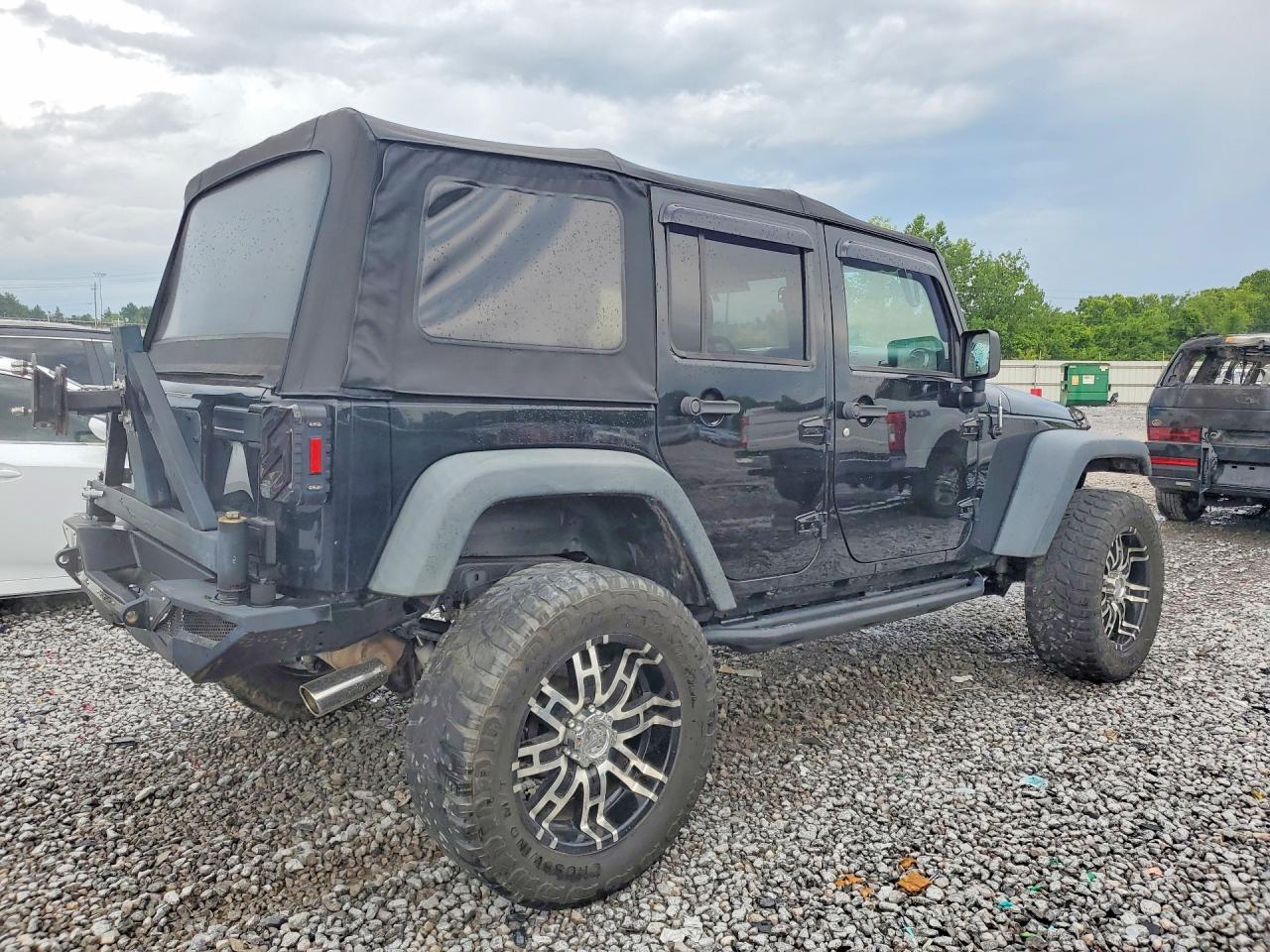 2015 Jeep Wrangler Unlimited Sport - Image 3