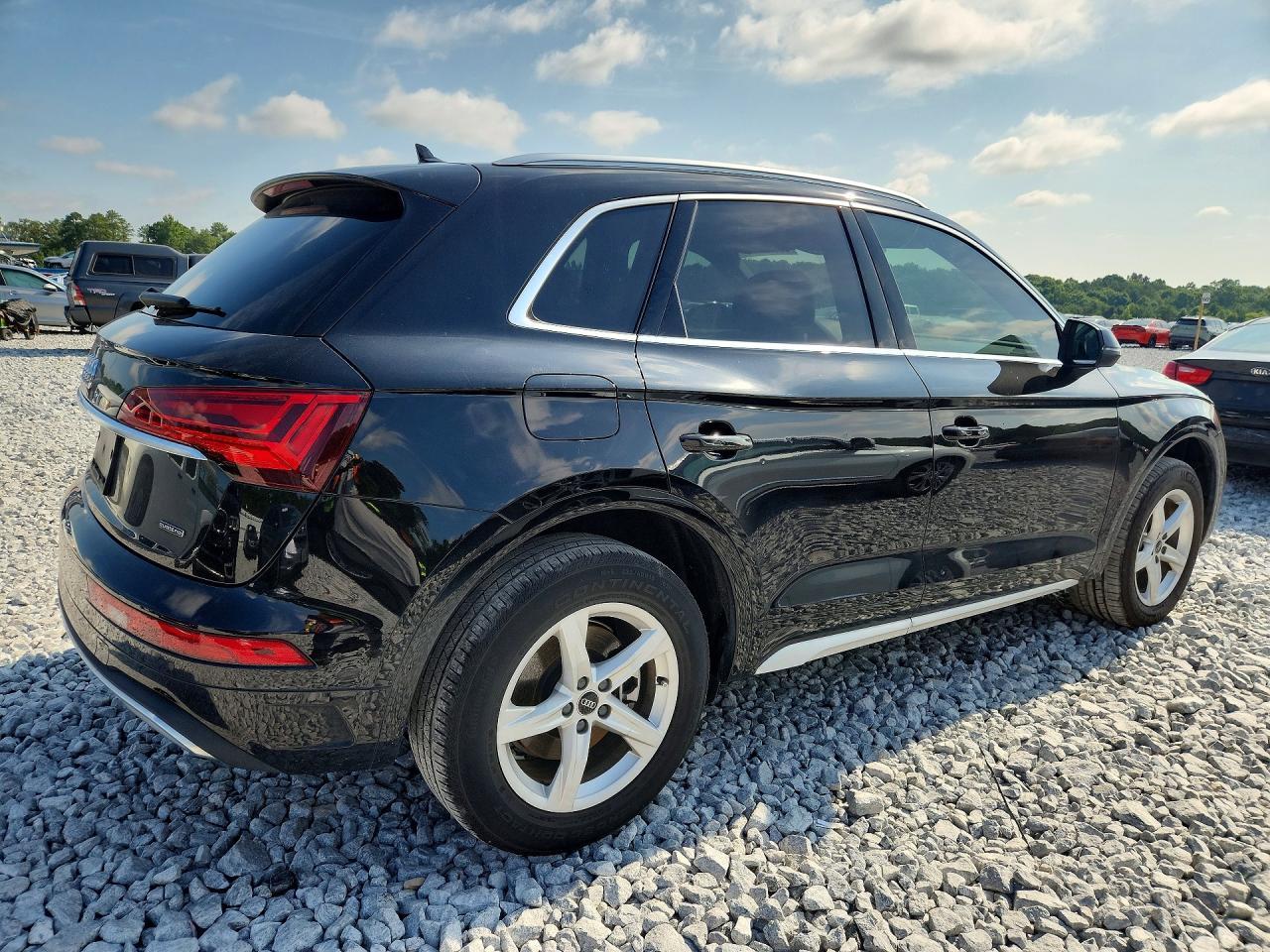 2023 Audi Q5 Premium 40 - Фото 3