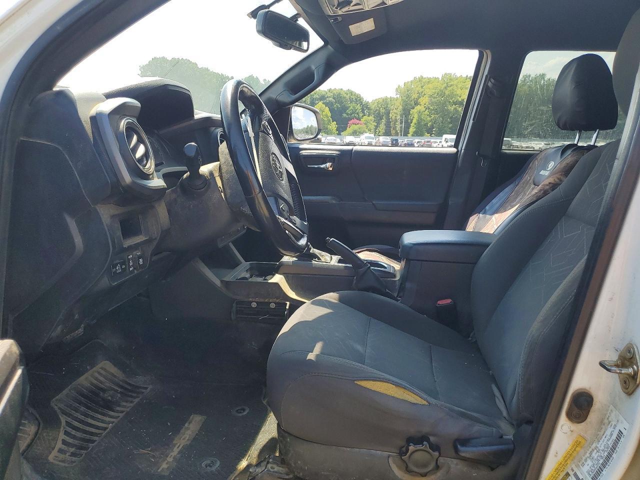 2017 Toyota Tacoma Sr V6 - Фото 7