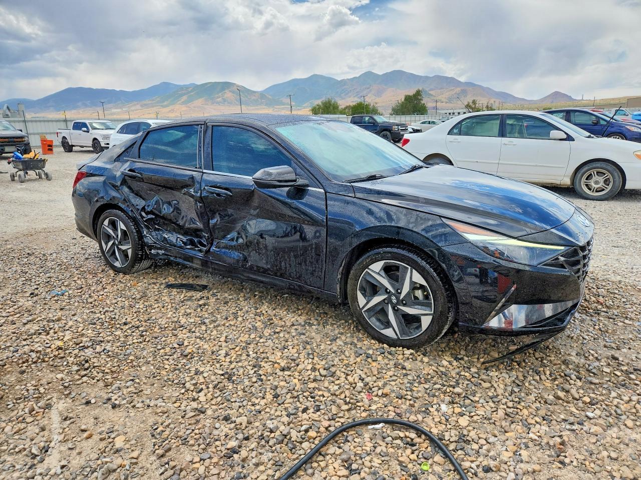 2023 Hyundai Elantra Limited - Фото 4