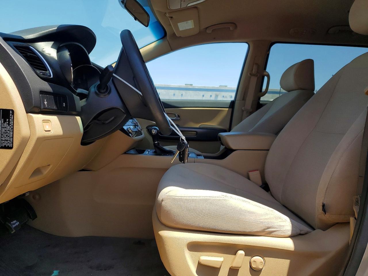 2016 Kia Sedona Lx - Фото 7