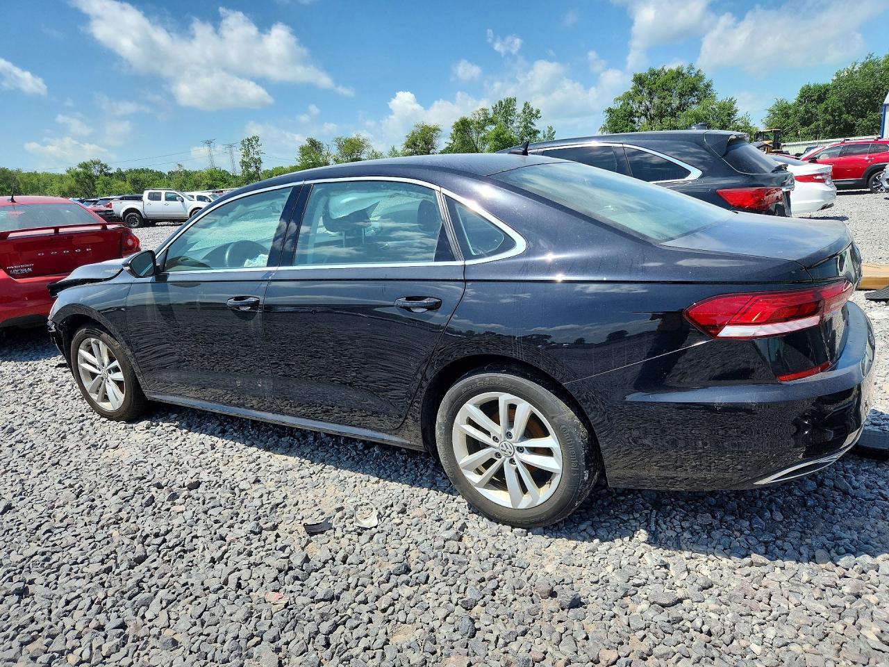 2020 Volkswagen Passat Se - Фото 2