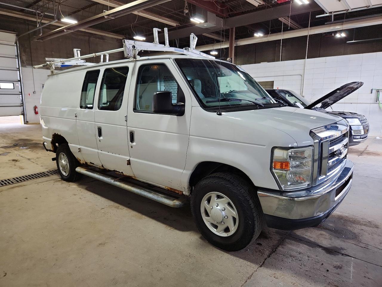 2011 Ford E250 Cargo - Image 4