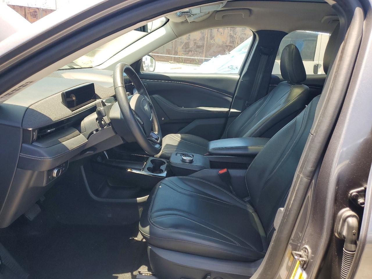 2021 Ford Mustang Mach-E Premium - Фото 7