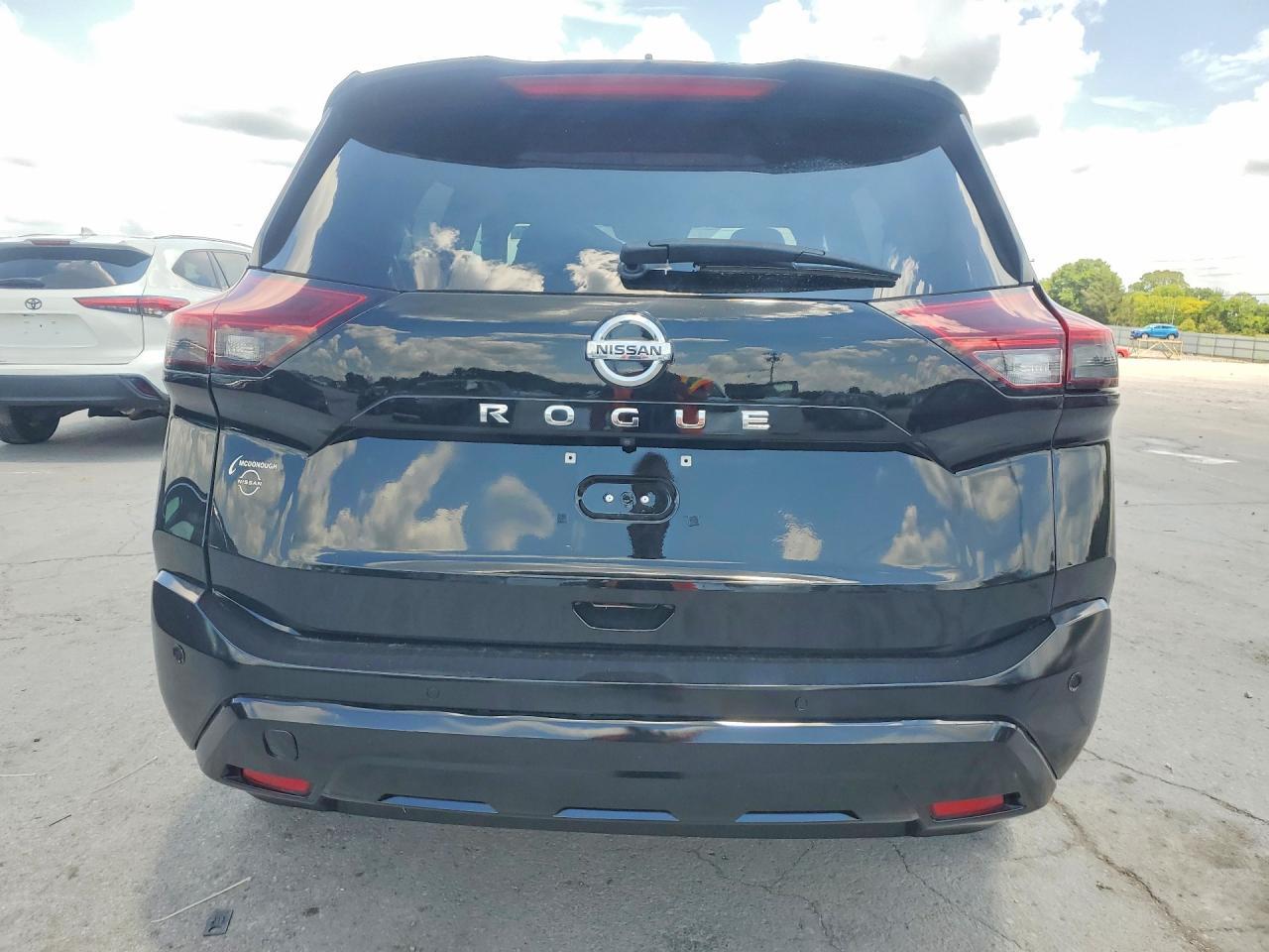 2021 Nissan Rogue S - Image 6