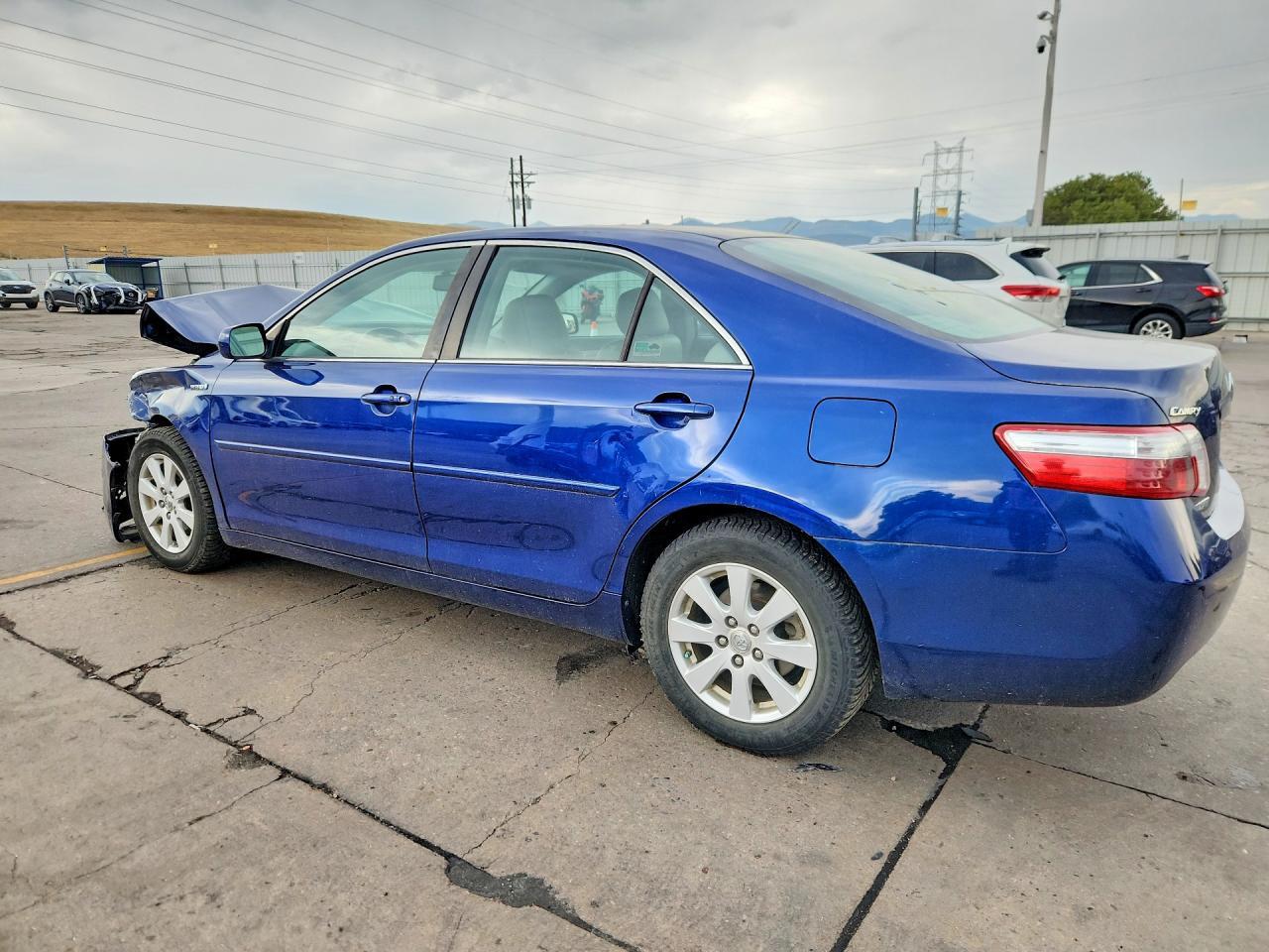 2009 Toyota Camry Hybrid - Image 2