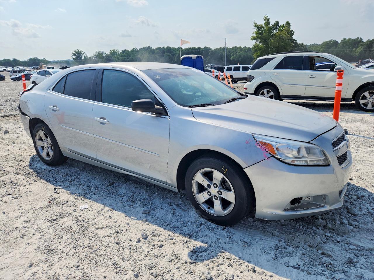 2013 Chevrolet Malibu Ls - Фото 4