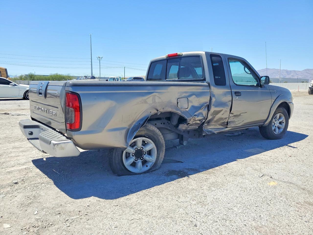 2003 Nissan Frontier - Image 3