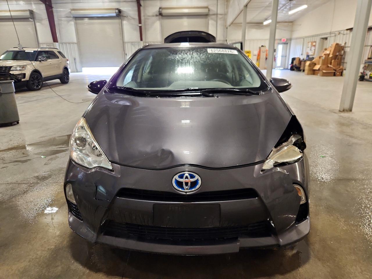2013 Toyota Prius C Two - Image 5