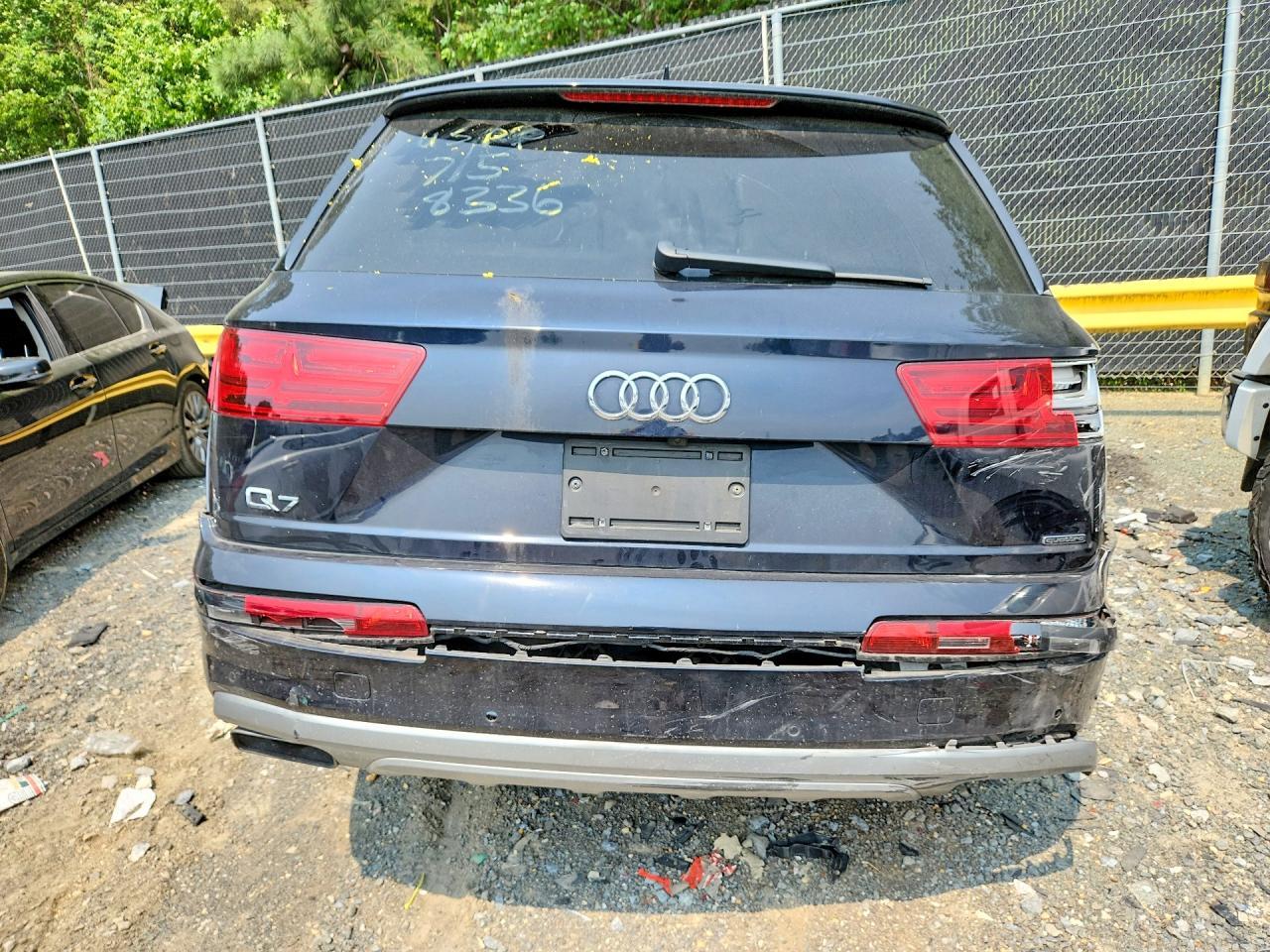2017 Audi Q7 Premium - Image 6