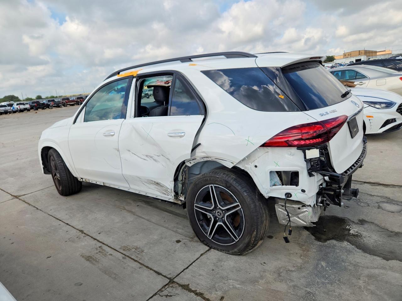2025 Mercedes-Benz Gle 450 4Matic - Image 2
