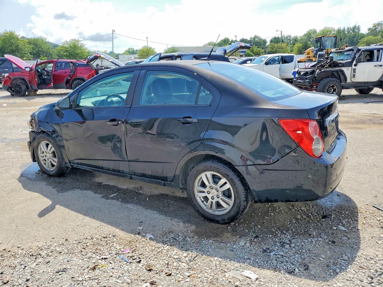 2012 Chevrolet Sonic Ls - Image 2
