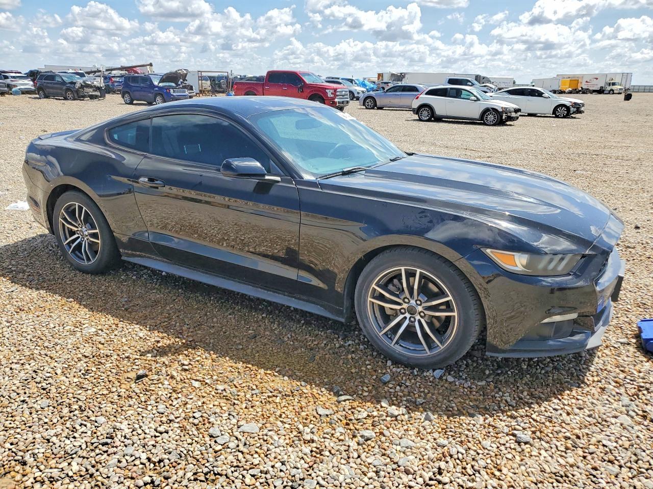 2017 Ford Mustang - Фото 4