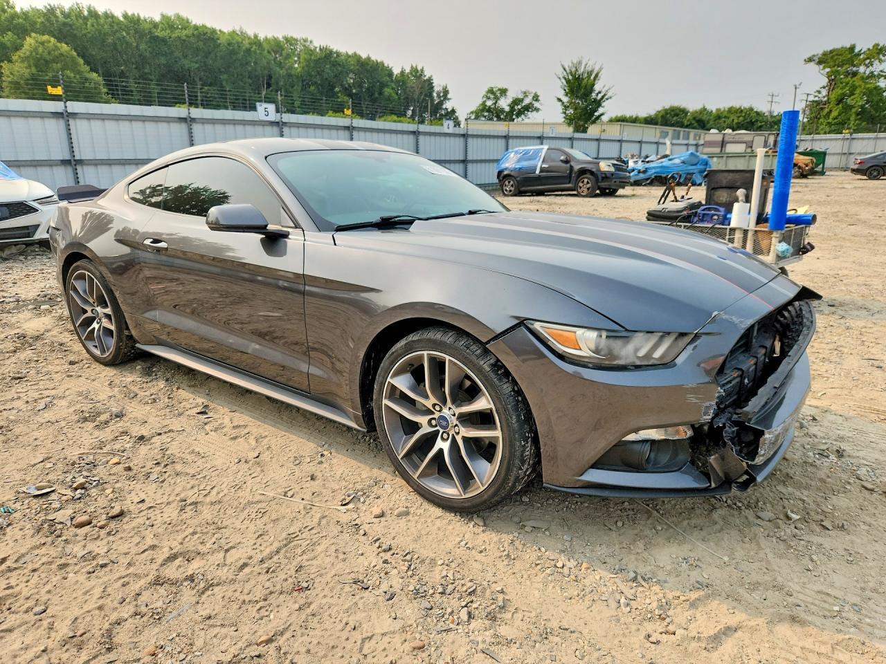 2015 Ford Mustang - Фото 4