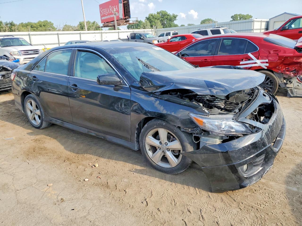 2011 Toyota Camry Se V6 - Image 4