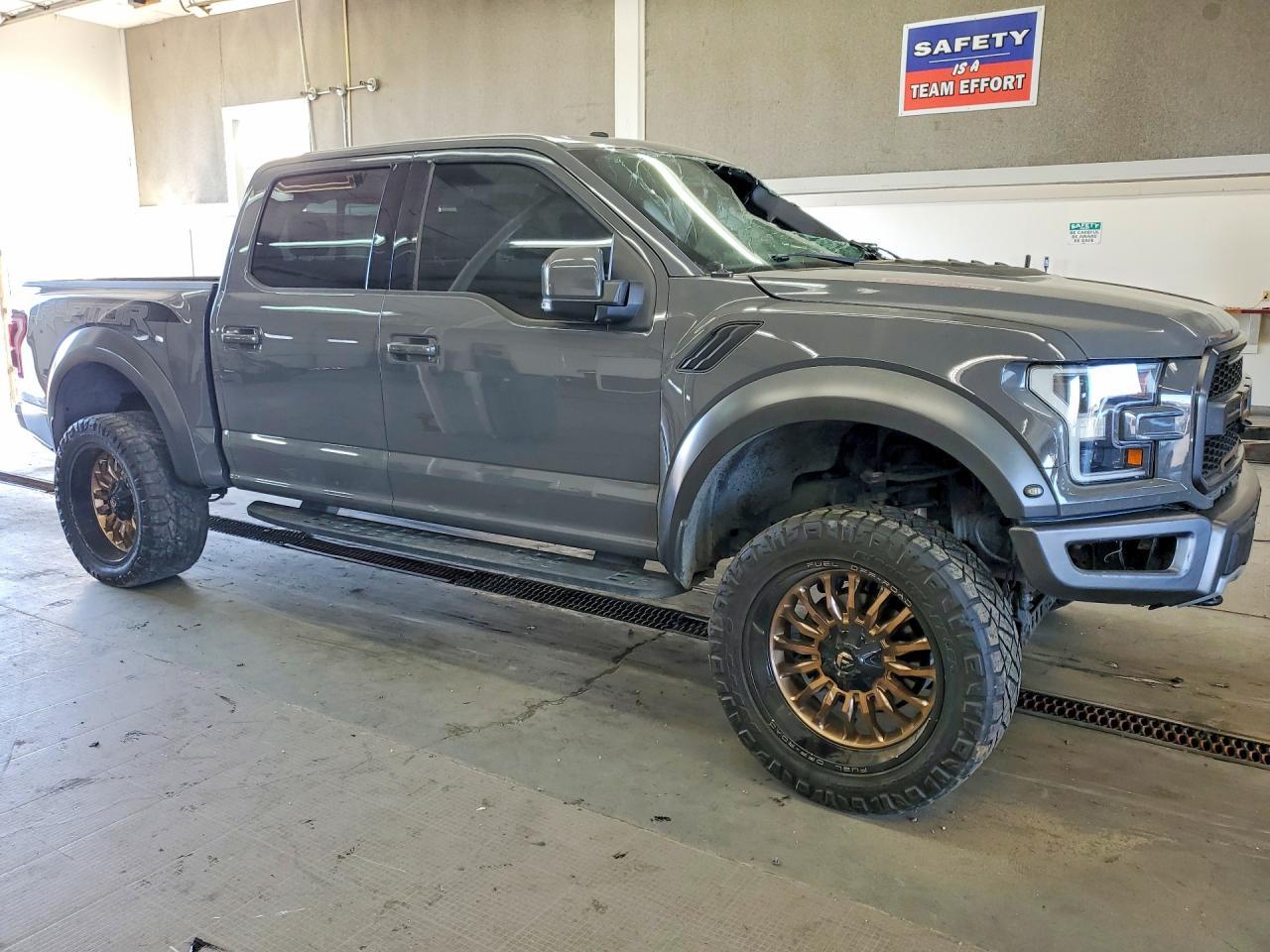 2018 Ford F150 Raptor - Фото 4