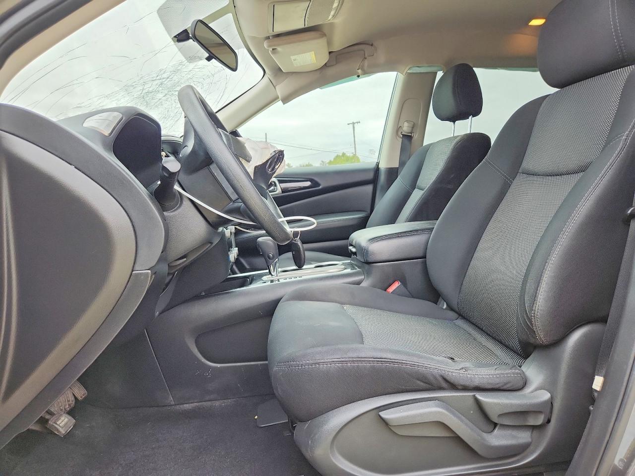 2019 Nissan Pathfinder S - Image 7