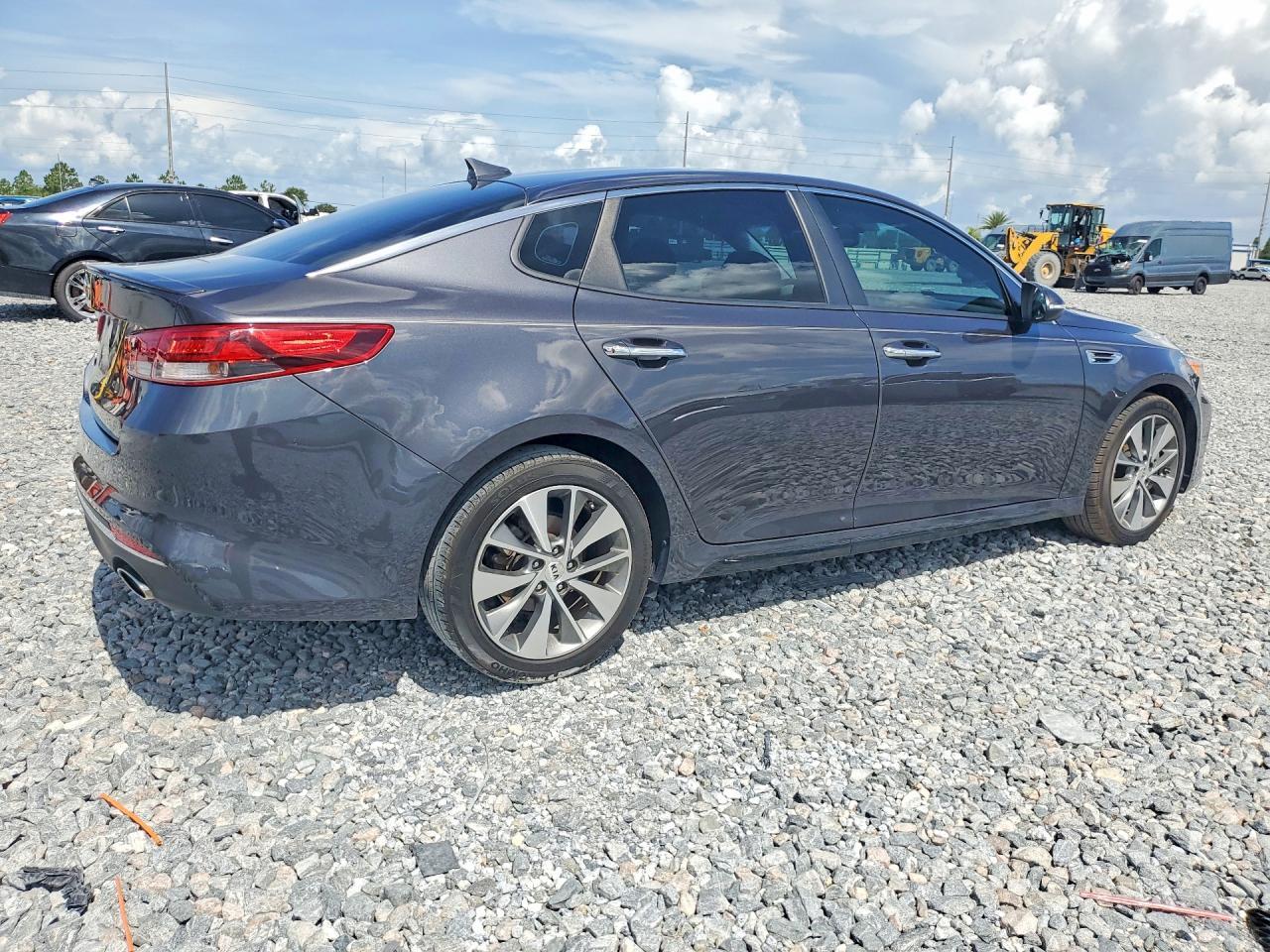 2018 Kia Optima S - Фото 3