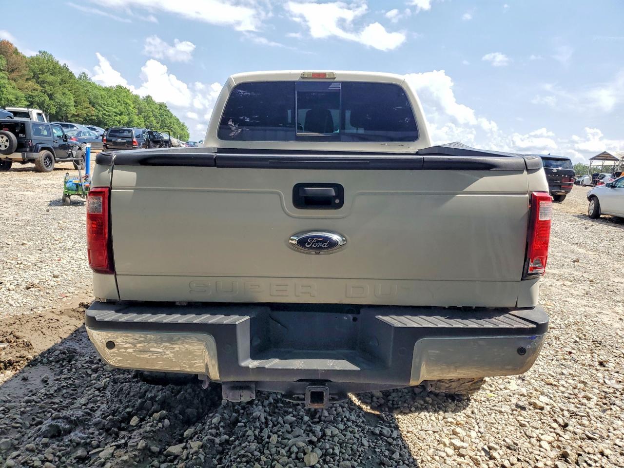 2016 Ford F250 Super Duty - Image 6